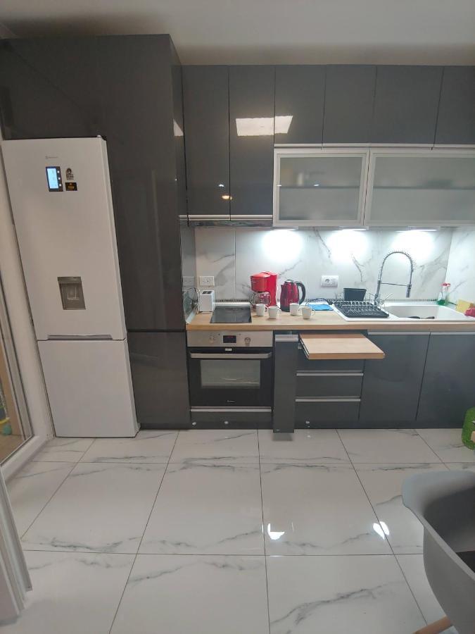 New!90Sqm10Minairport2Bedrooms Thessaloniki Exterior photo
